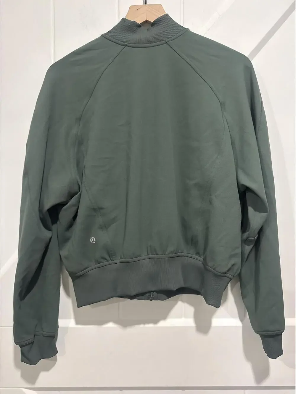 Lululemon Wunder Train Track Jacket in Dark Forest, Size 8
